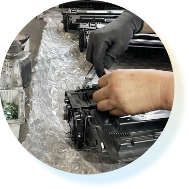 トナーのリサイクル・分解のイメージ写真