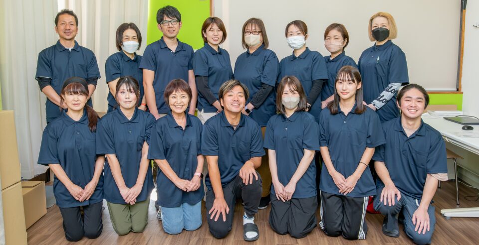 スタッフ集合写真